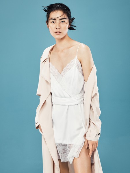 Mango launches its new collection Soft Minimal